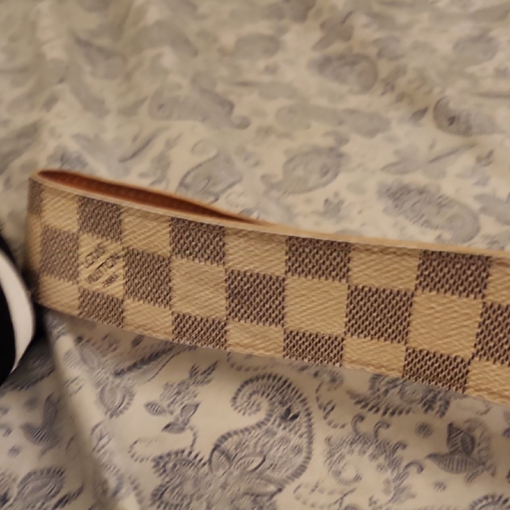Louis Vuitton Beige Checkered Belt with Gold Logo Buckle 100 Original - Picture 9 of 9